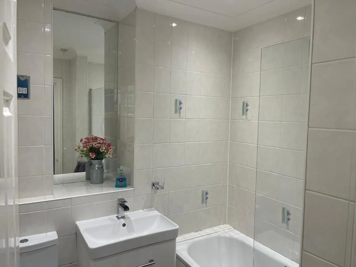 Apartamento Stylish 2 Bed Penthouse In Trendy Pontcanna Cardiff